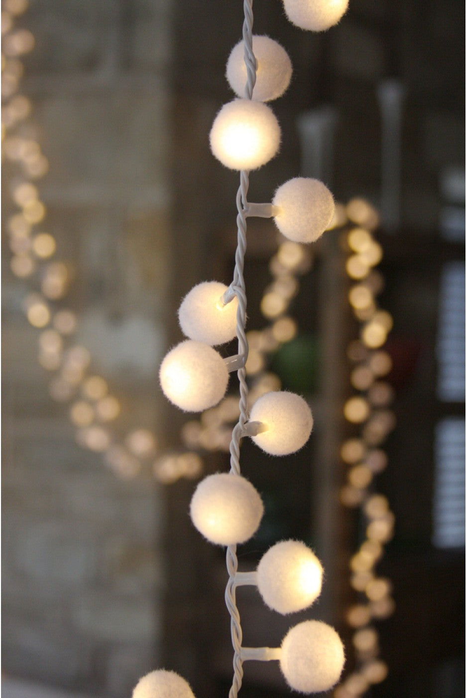 Light Garland ( Pom Pom - White)